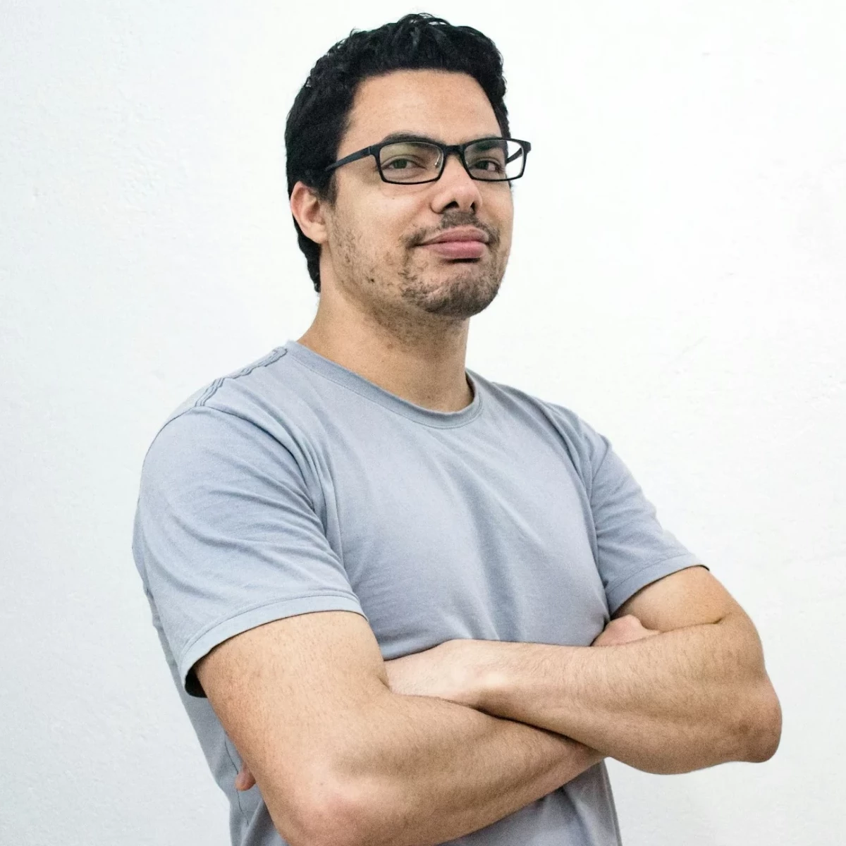 photo-1557862921-37829c790f19